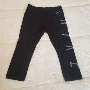 Nike Dry Fit Capri leggings